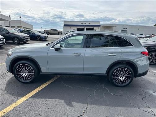 2025 Mercedes-Benz GLC 300 Base