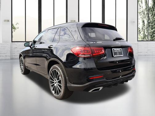 2022 Mercedes-Benz GLC 300 