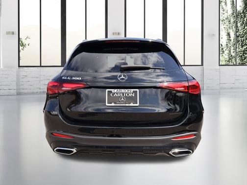 2025 Mercedes-Benz GLC 300 Base