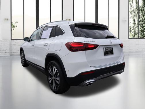 Polar White 2026 Mercedes-Benz GLA 250
