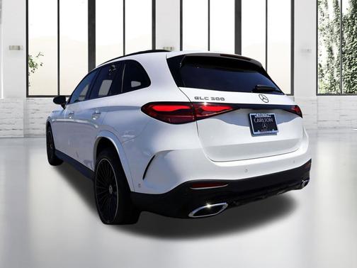 Polar White 2025 Mercedes-Benz GLC 300 Base