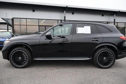 2025 Mercedes-Benz GLC 300 