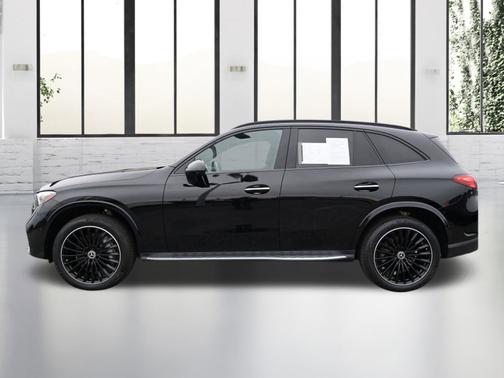 2025 Mercedes-Benz GLC 300 