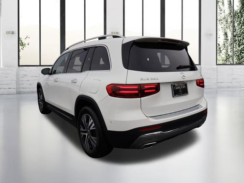 2025 Mercedes-Benz GLB 250 