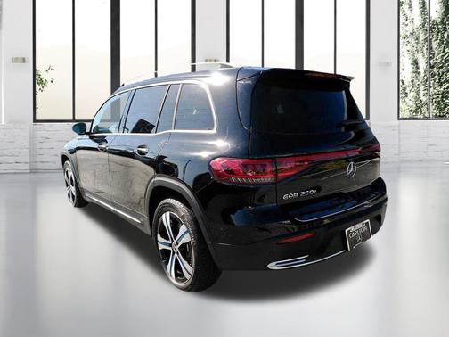 2023 Mercedes-Benz EQB 250 