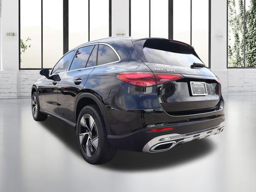 2024 Mercedes-Benz GLC 300 