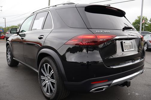 Obsidian Black Metallic 2026 Mercedes-Benz GLE 350