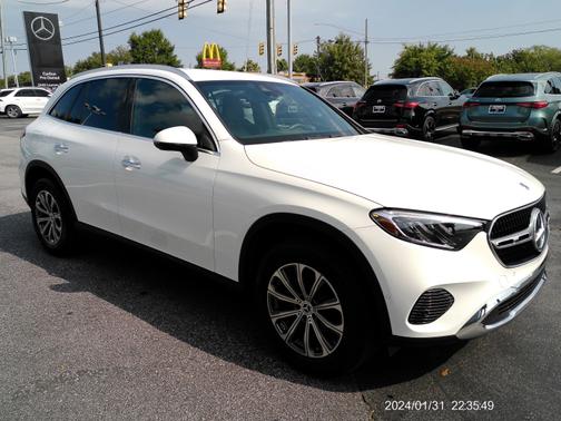2025 Mercedes-Benz GLC 300 
