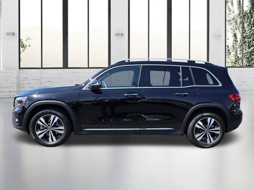 Night Black 2025 Mercedes-Benz GLB 250 Base