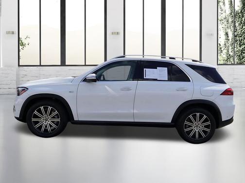 Polar White 2025 Mercedes-Benz GLE 450e