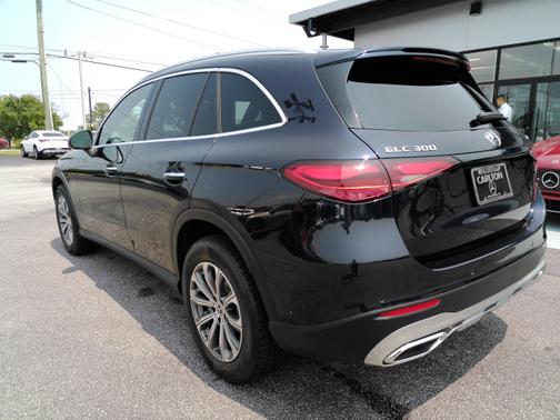 2024 Mercedes-Benz GLC 300