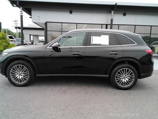 2024 Mercedes-Benz GLC 300
