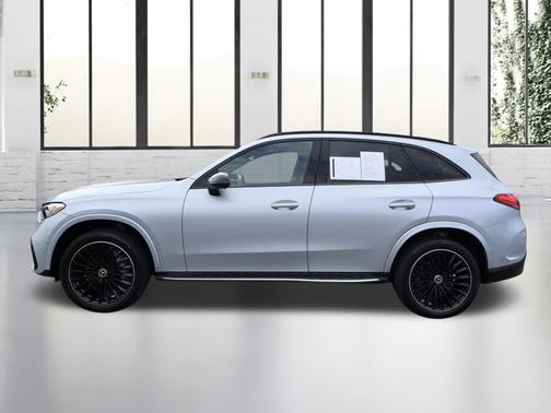 2025 Mercedes-Benz GLC 300 