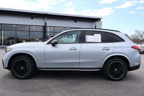 2025 Mercedes-Benz GLC 300 4MATIC