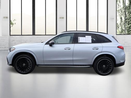 2025 Mercedes-Benz GLC 300 