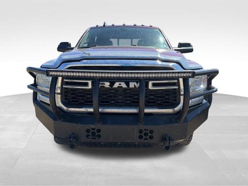 Delmonico Red Pearlcoat 2020 RAM 2500 Tradesman Crew Cab 4x4 8' Box