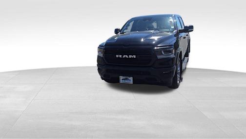 Diamond Black Crystal Pearlcoat 2022 RAM 1500 Laramie