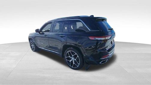 2023 Jeep Grand Cherokee Summit
