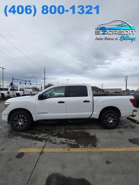 2022 Nissan Titan SV