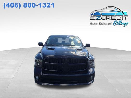 Diamond Black Crystal Pearlcoat 2023 RAM 1500 Classic Express