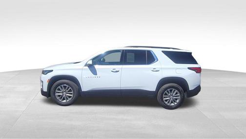 White 2023 Chevrolet Traverse LT Cloth