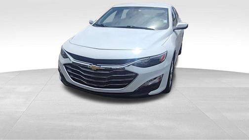 Summit White 2022 Chevrolet Malibu LT