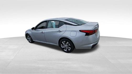 2024 Nissan Altima S FWD