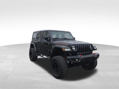 Black Clearcoat 2023 Jeep Wrangler Rubicon