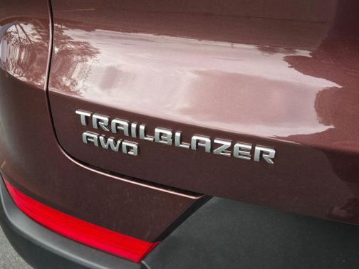 Mahogany Red Metallic 2023 Chevrolet Trailblazer LT