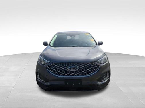Carbonized Gray Metallic 2023 Ford Edge SEL