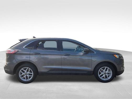 Carbonized Gray Metallic 2023 Ford Edge SEL