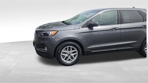 Carbonized Gray Metallic 2023 Ford Edge SEL