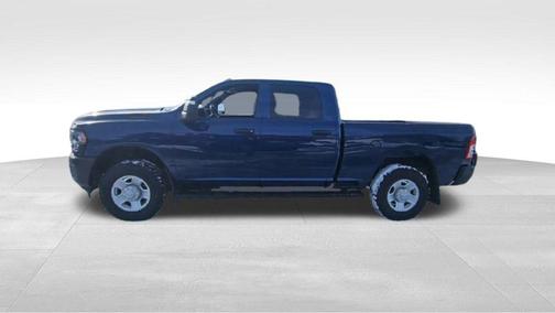 2024 RAM 2500 Tradesman Crew Cab 4x4 6'4' Box