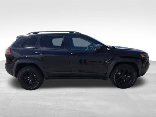 Diamond Black Crystal Pearlcoat 2019 Jeep Cherokee Trailhawk Elite