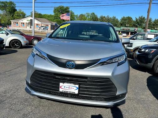 2021 Toyota Sienna LE