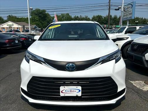 2021 Toyota Sienna LE