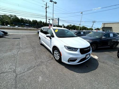 2023 Chrysler Pacifica Touring L