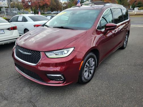 2021 Chrysler Pacifica Touring L