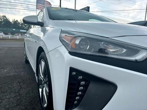 2017 Hyundai IONIQ Hybrid Limited