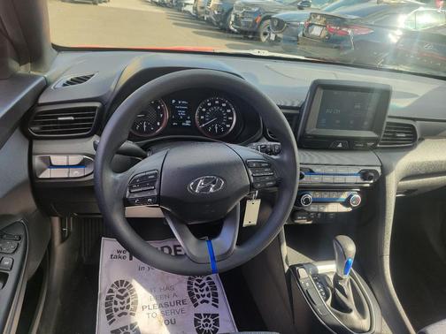 2020 Hyundai Veloster 2