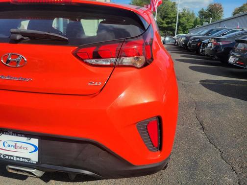 2020 Hyundai Veloster 2