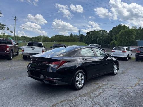 2021 Hyundai ELANTRA SE