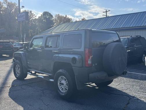 2006 Hummer H3 Base