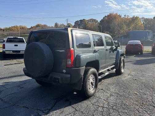 2006 Hummer H3 Base