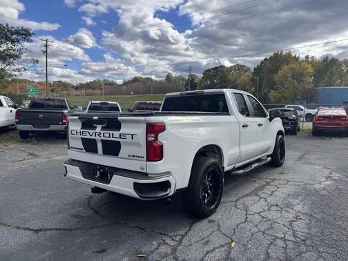 2020 Chevrolet Silverado 1500 Custom