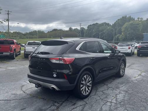 2020 Ford Escape Titanium