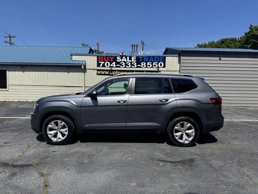 Platinum Gray Metallic 2019 Volkswagen Atlas 3.6L SE