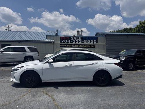 White 2023 Hyundai ELANTRA HEV Blue