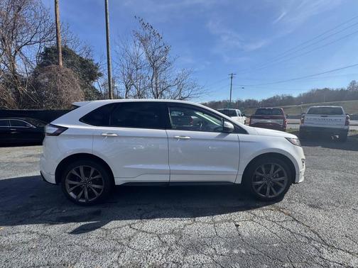 2017 Ford Edge Sport