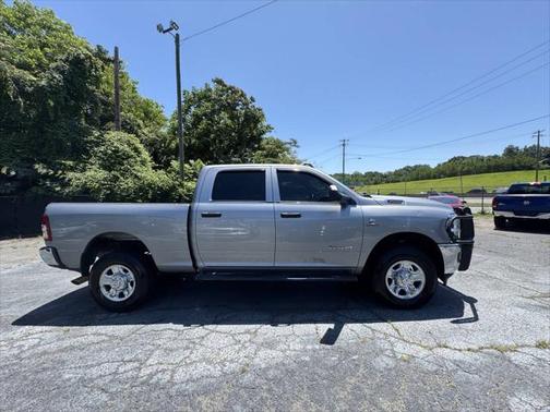 2020 RAM 2500 Tradesman Crew Cab 4X4 6'4' Box